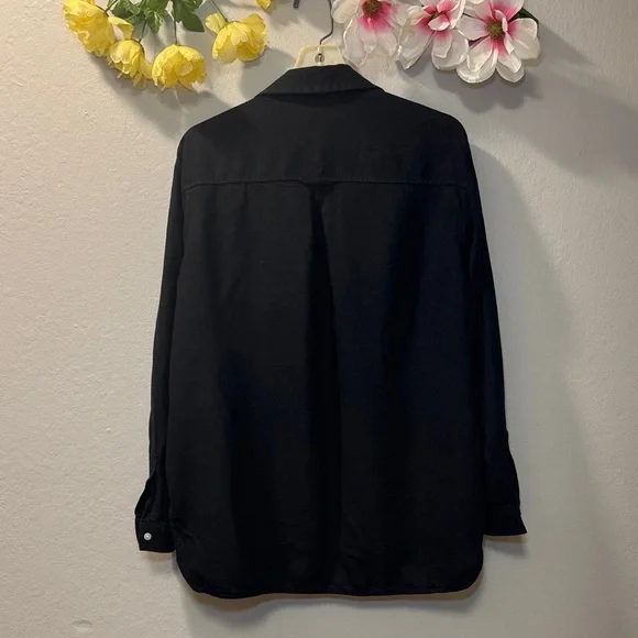 Old Navy Black Long-Sleeve Button Down Shirt - Picture 6 of 6